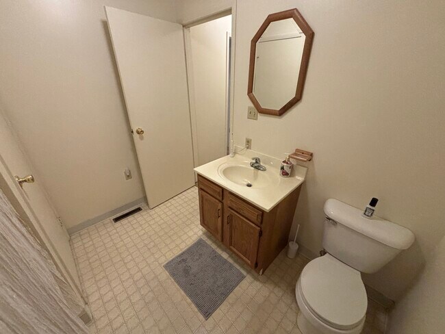 Building Photo - 1110 Madison Ave