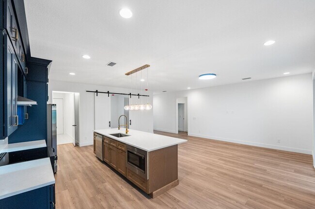 Building Photo - 3113 Nighthawk Ave