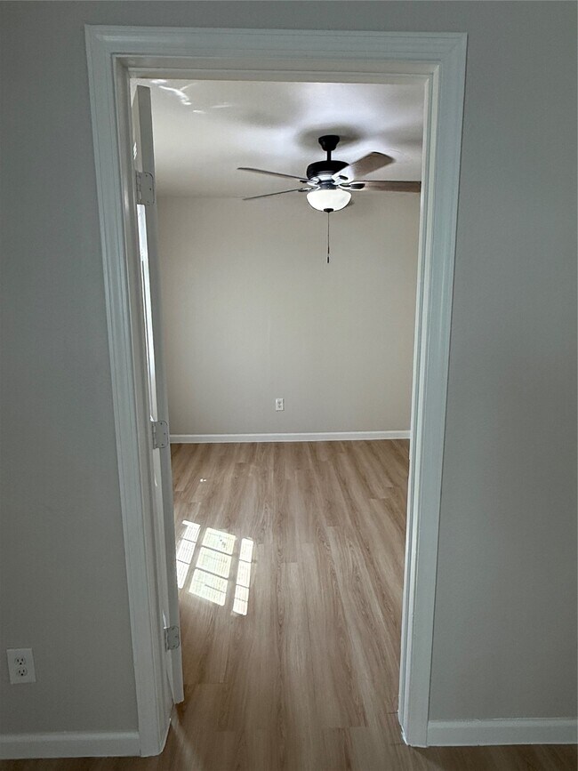 Building Photo - 7427 Avenue I