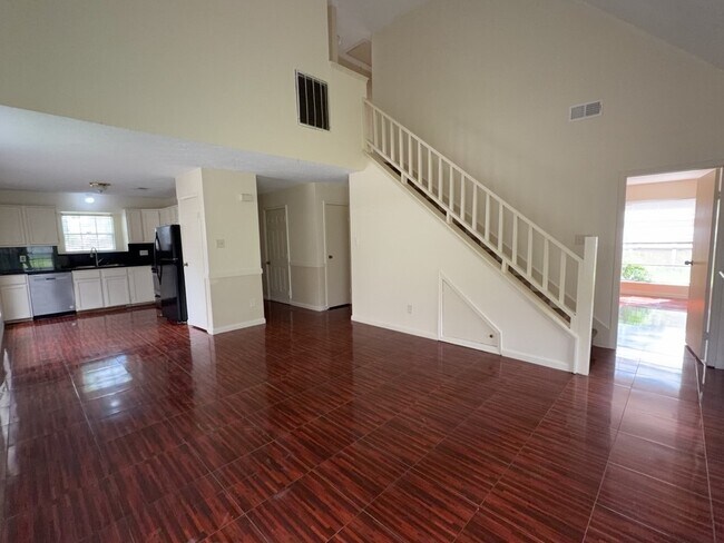 Building Photo - 1527 Lazy Spring Dr