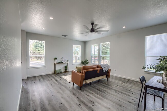 Building Photo - 2066 Dry Creek