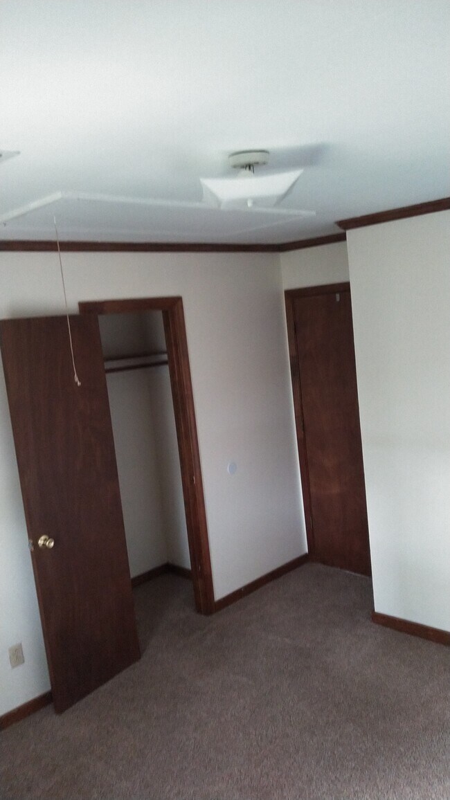 Building Photo - 109 Kim Ave