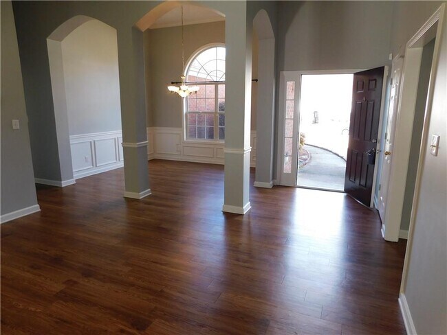 Building Photo - 1629 Amhearst Mill Dr