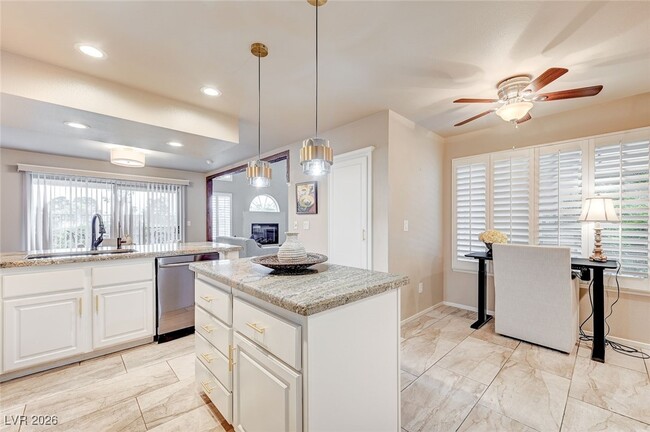 Building Photo - 7808 Bluewater Dr