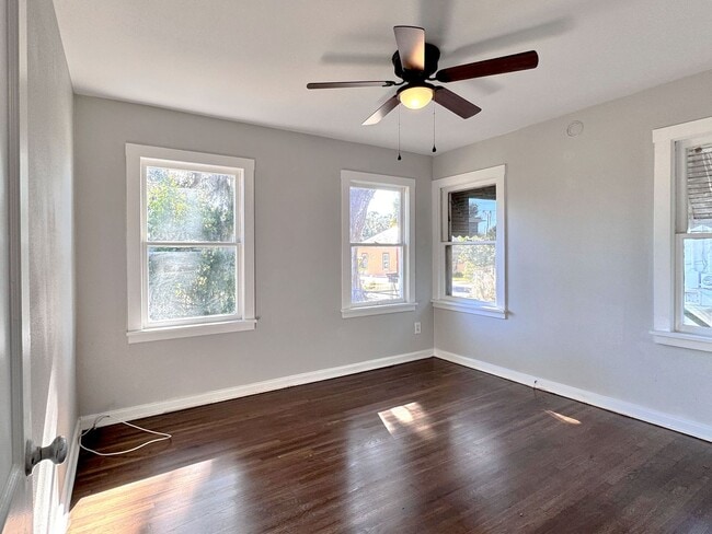 Building Photo - Cozy Two-Bedroom Winter Haven Home