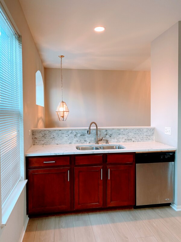 Building Photo - 775 Lewisburg Ln