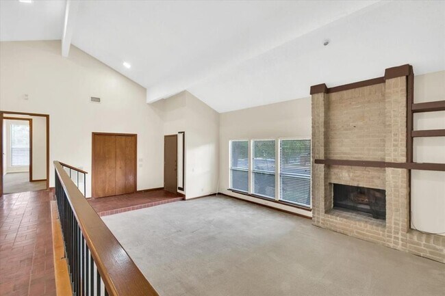 Building Photo - 2015 Mistywood Dr