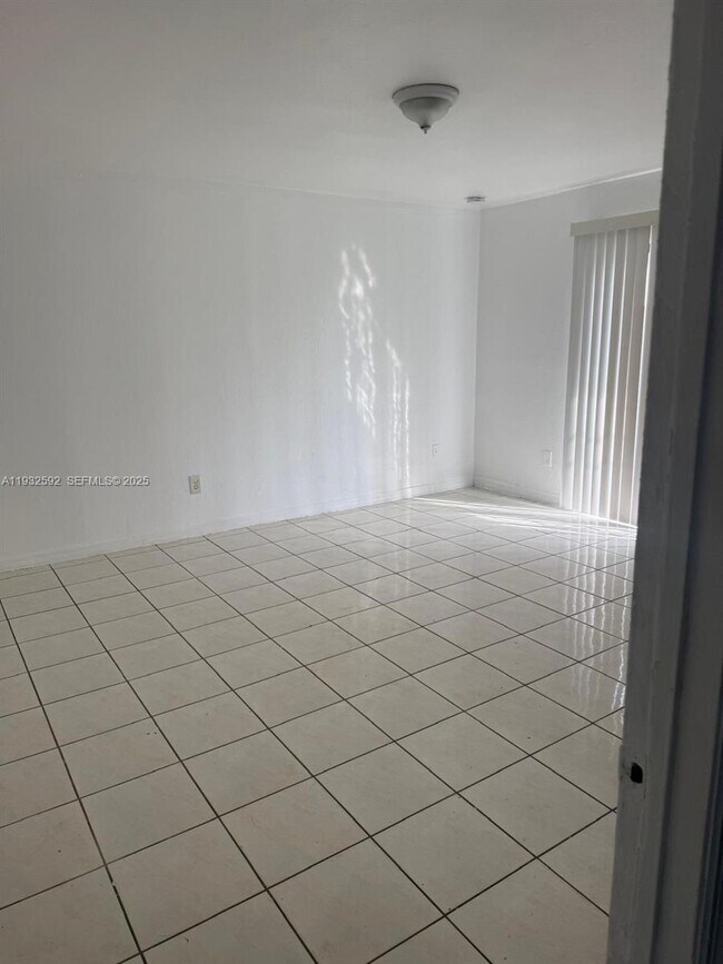 Building Photo - 28144 SW 142nd Ct