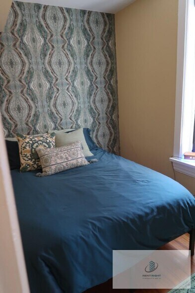 Building Photo - 1311 N Bosworth Ave