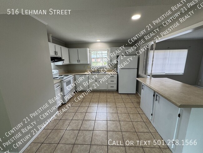 Building Photo - 516 Lehman Dr