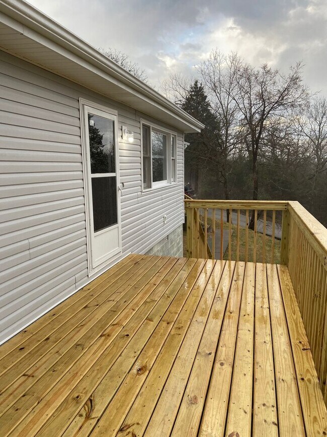 Building Photo - Single Family Home in Branson