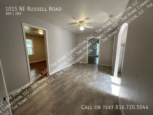 Building Photo - 1015 NE Russell Rd.