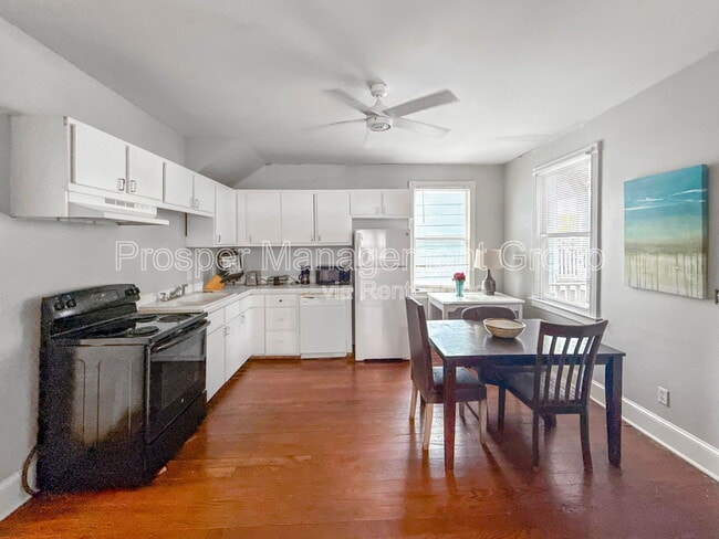Building Photo - 311 Sumter St