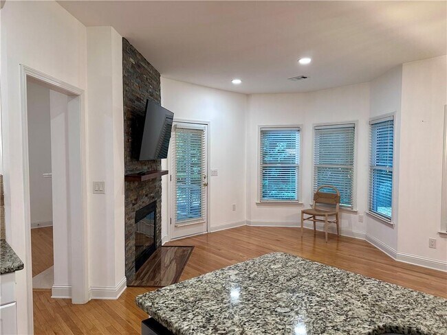 Building Photo - 4455 Mariners Ridge