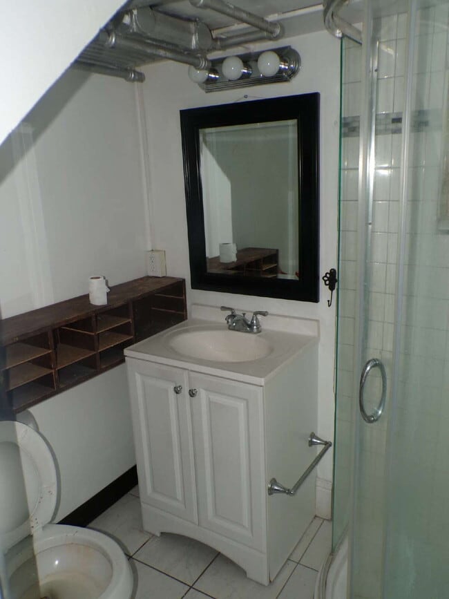 Building Photo - Capitol Hill - 1 Bedroom, 1 Bathroom (646MA#1)