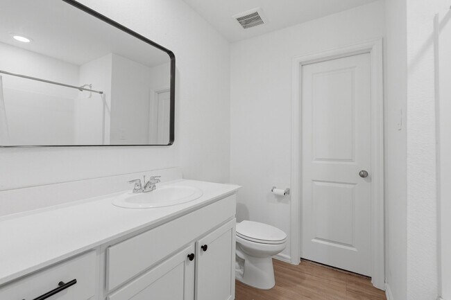 Building Photo - 235 River Grv Ct