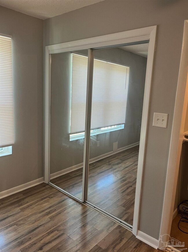 Building Photo - 3238 Santa Rosa Dr