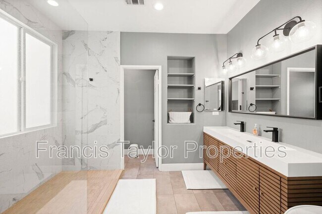 Building Photo - 285 Oak Valley Ln