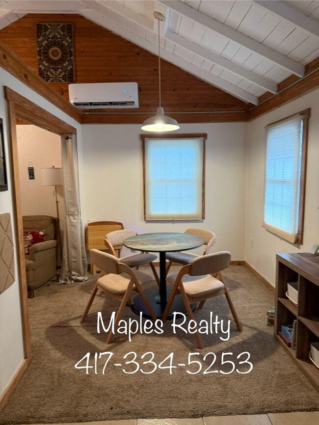 Building Photo - Single Bedroom Home in Rockaway Beach