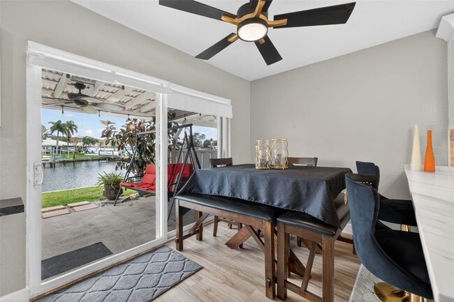 Building Photo - 6537 Cape Hatteras Way NE