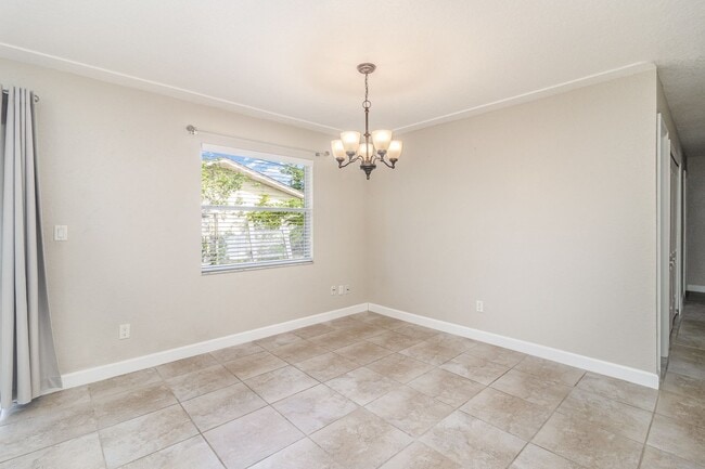 Building Photo - Completely Remodeled 3 Bed 2 Bath 1 Car Ga...
