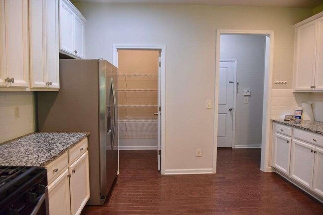 Building Photo - 5145 Brierstone Dr