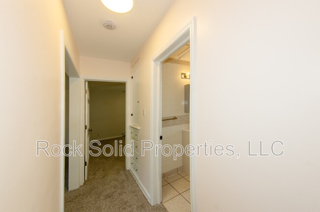 Building Photo - 1301 E 23rd St