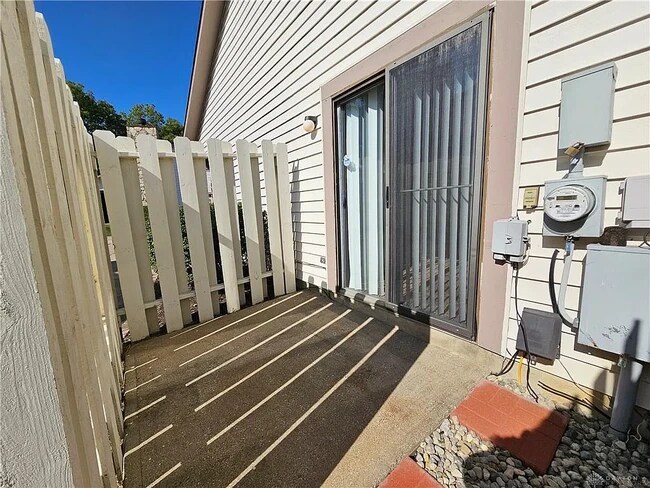 Building Photo - 1492 Sanzon Dr