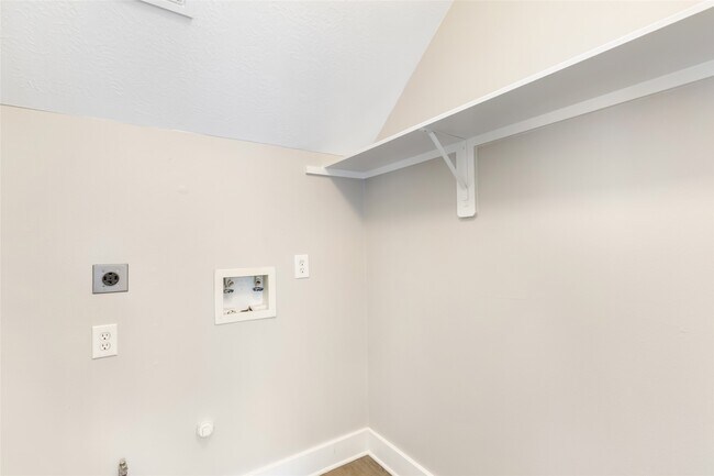 Building Photo - 19106 Spruce Bough Ln