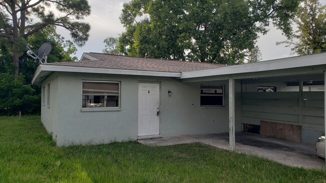 Building Photo - 2 bedroom one bath Duplex