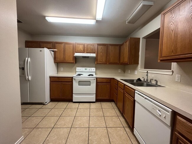 Building Photo - 314 N Clinton Ave