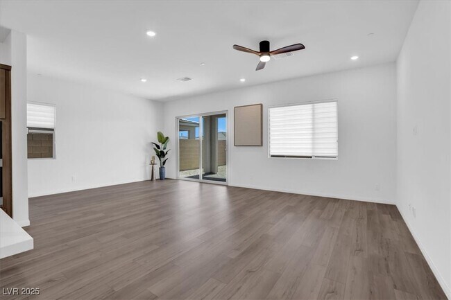Building Photo - 1558 Rock Kestrel St
