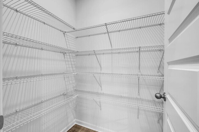 Building Photo - 953 Pleasant Ridge Run