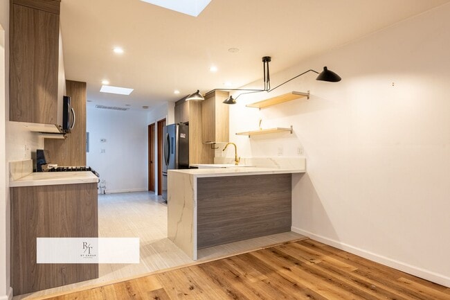 Building Photo - Limited-Time Special: $1,000 off the first month’s rent! Spacious 4-Bed, 3-Bath Home in Los Angel...