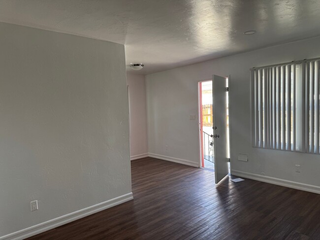 Building Photo - 170 1/2 Garret Avenue