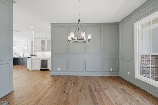 Building Photo - 401 Oakleigh Ave