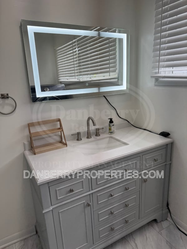 Building Photo - 234 Lexington Ave