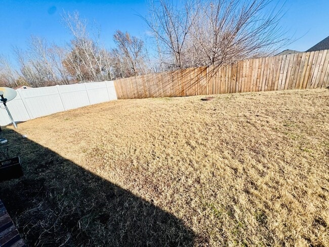 Building Photo - 9145 S 253rd E Ave