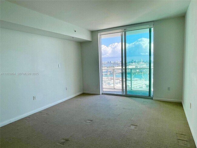 Building Photo - 253 NE 2nd St