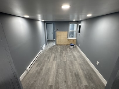 Building Photo - 804 W Mulberry St