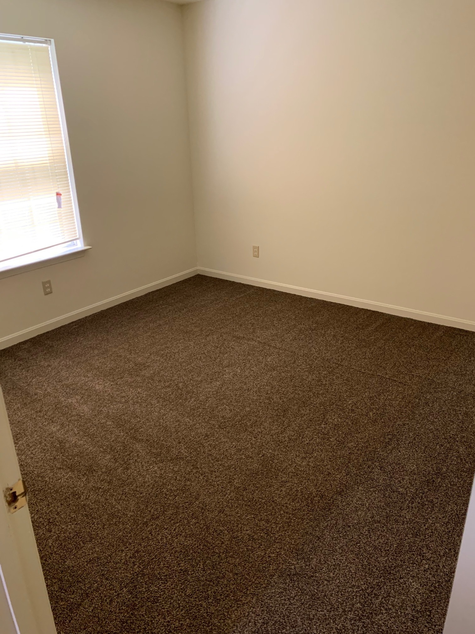 Building Photo - 319 Cedar Xing