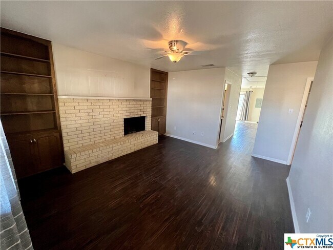 Building Photo - 917 Westpoint St