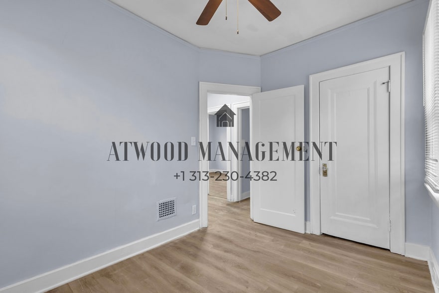 Building Photo - This beautifully updated 4-bedroom, 1-bath single-family home is ready for move-in!