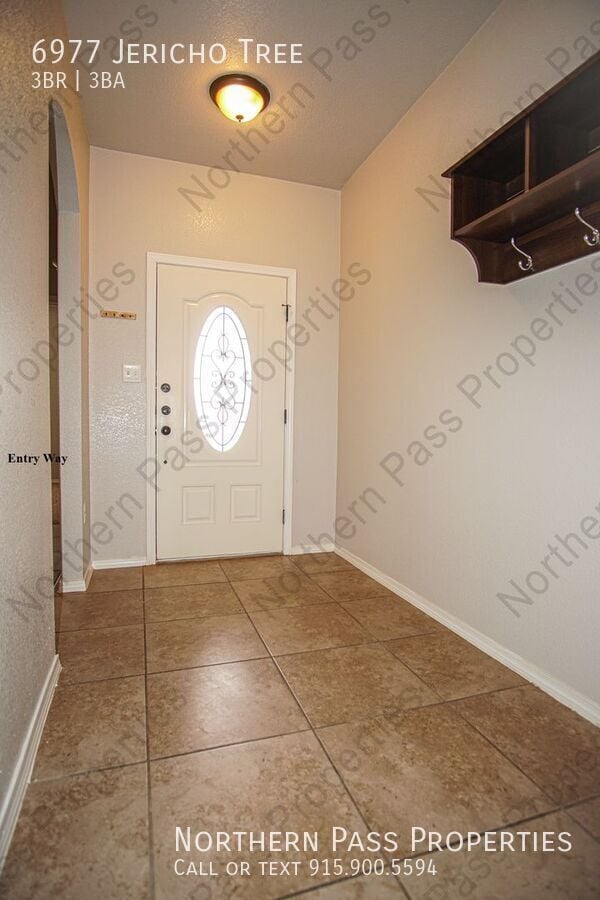 Building Photo - 6977 Jericho Tree Dr