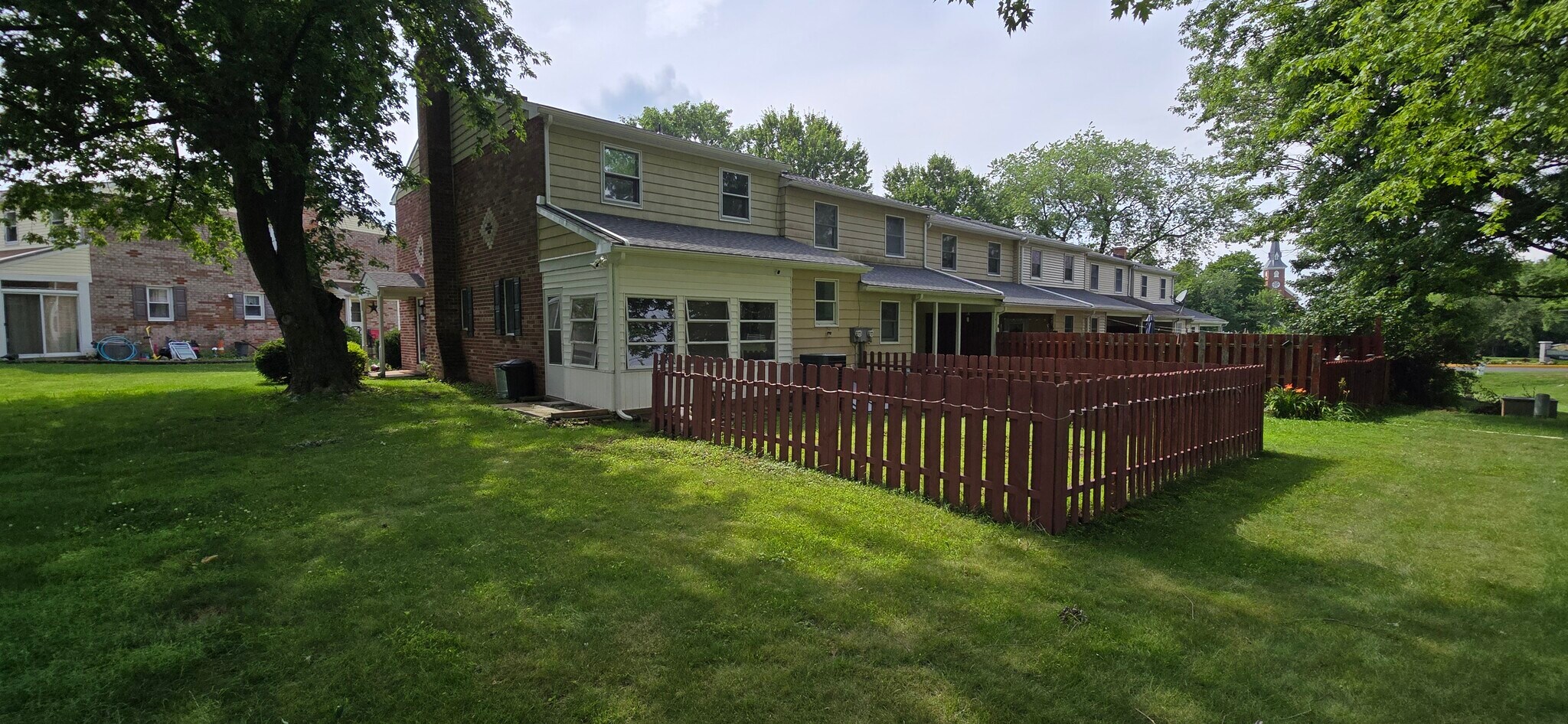 Building Photo - 70 Colonial Dr