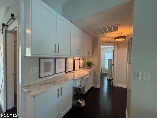 Building Photo - 4104 SW 15th Ave