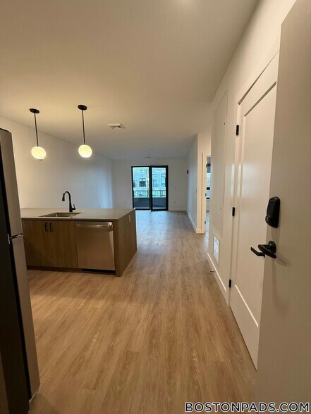 Building Photo - 199 Gardner St