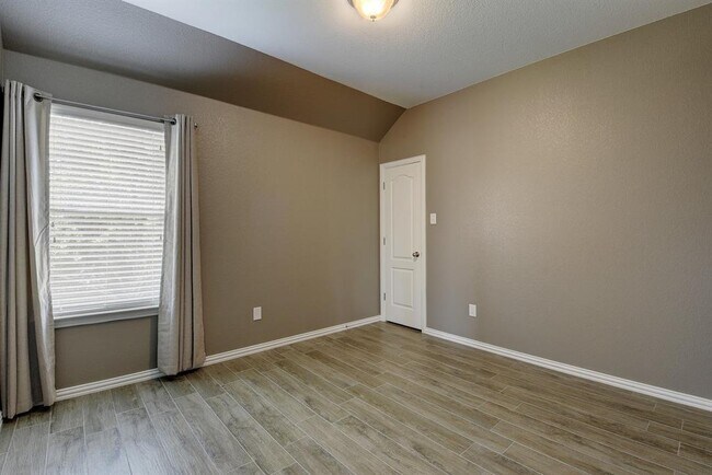 Building Photo - 332 Oyster Creek
