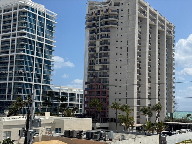 Building Photo - 6725 Harding Ave