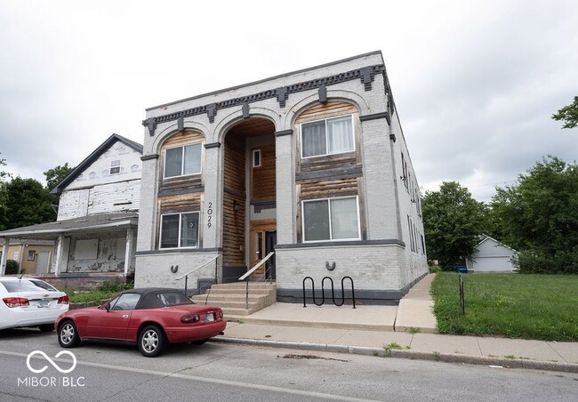 Building Photo - 2029 N College Ave